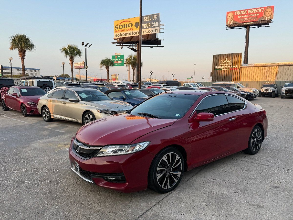 Used 2017 Honda Accord Touring image 7
