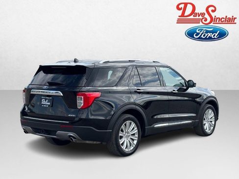 Used 2024 Ford Explorer Limited w/ Equipment Group 301A AWD/4WD image 7