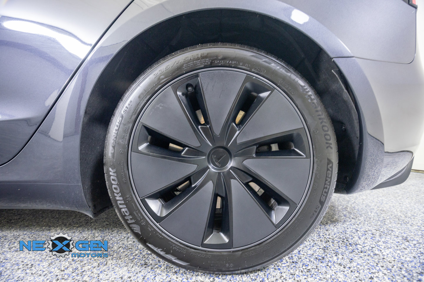 Used 2025 Tesla Model 3 Long Range AWD/4WD image 43