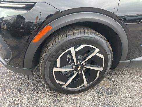 New 2026 Chevrolet Equinox EV LT w/ Comfort Package image 10