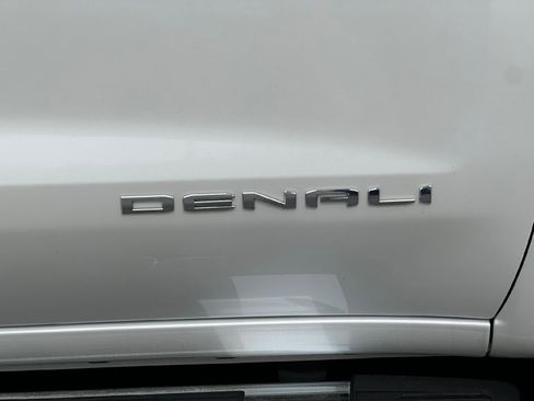 Used 2022 GMC Sierra 1500 Denali AWD/4WD image 7