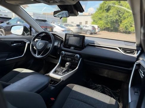 Used 2022 Toyota RAV4 XLE w/ Convenience Package AWD/4WD image 18