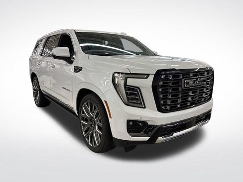 Used 2026 GMC Yukon Denali Ultimate w/ LPO, Floor Liner Package AWD/4WD image 7