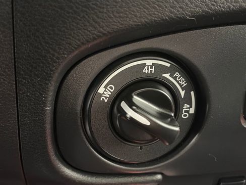 Used 2023 Nissan Frontier PRO-4X w/ Pro-4X Premium Package AWD/4WD image 23
