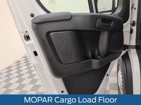 Used 2024 RAM ProMaster 2500 w/ Convenience Group FWD image 31
