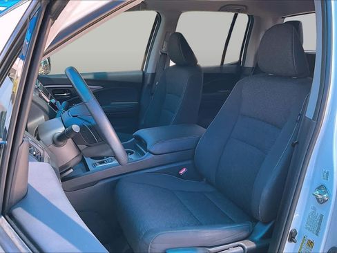 Used 2024 Honda Ridgeline Sport image 8