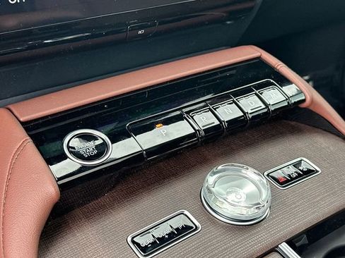 New 2026 Lincoln Navigator L Reserve AWD/4WD image 29