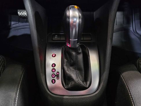 Used 2012 Volkswagen Golf TDI image 28