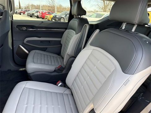 New 2026 Kia EV9 Land image 15