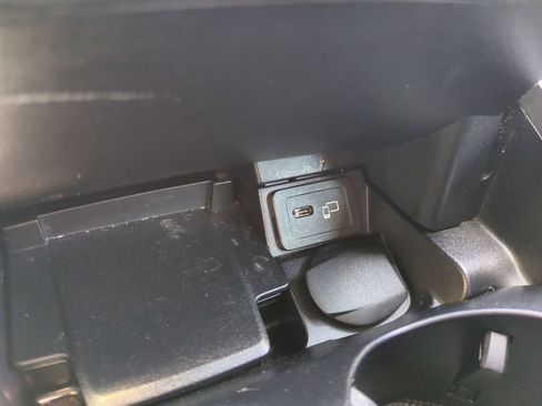 Used 2022 Mercedes-Benz E 350 Sedan image 26