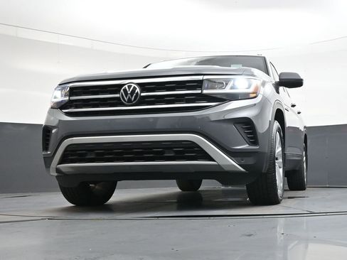 Used 2022 Volkswagen Atlas Cross Sport SE w/ Panoramic Sunroof Package image 42