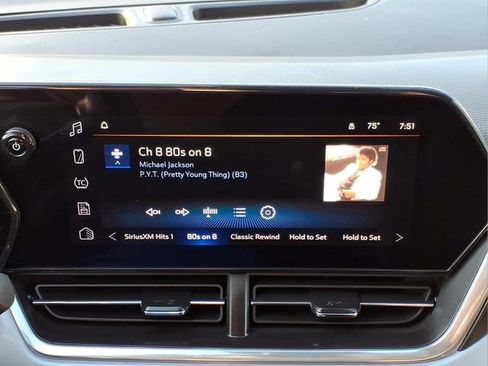 Used 2024 Chevrolet Trax LT w/ Driver Confidence Package FWD image 16