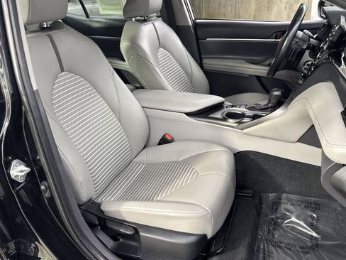 Used 2023 Toyota Camry SE image 31