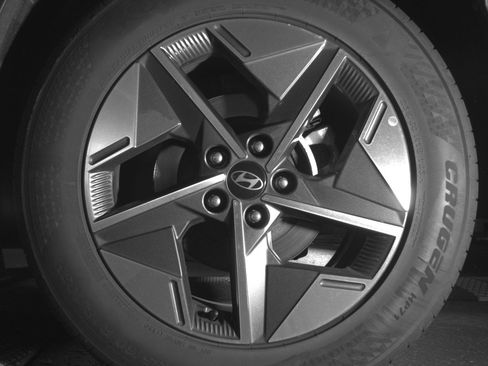 Used 2025 Hyundai Tucson SEL image 14