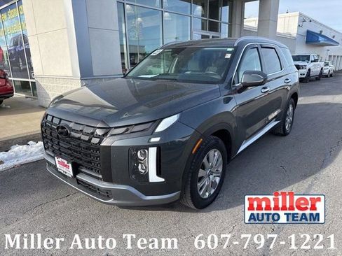 Used 2023 Hyundai Palisade SEL image 1
