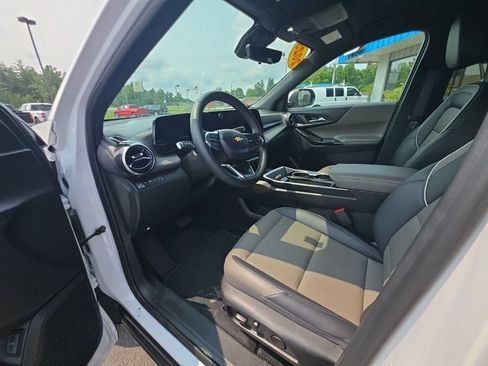 Used 2025 Chevrolet Equinox LT w/ Convenience Package II AWD/4WD image 20