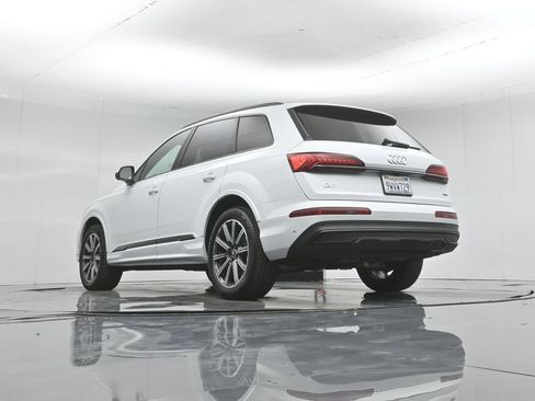 Used 2022 Audi Q7 2.0T Premium Plus w/ Premium Plus Package AWD/4WD image 50