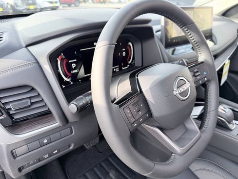 New 2026 Nissan Rogue Platinum AWD/4WD image 17