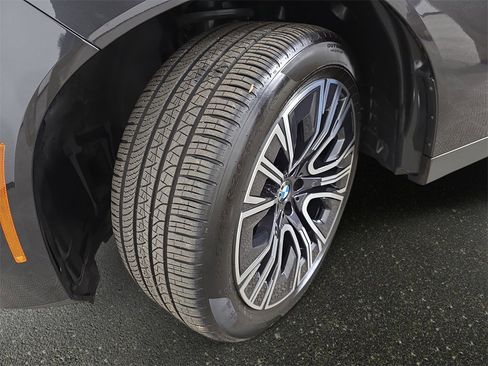 Used 2025 BMW X3 xDrive30i w/ Premium Package image 36