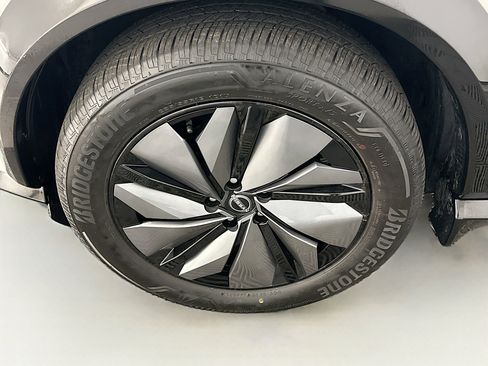 Used 2024 Nissan Ariya AWD image 11