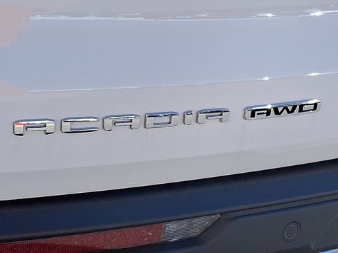 New 2025 GMC Acadia Elevation image 12