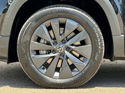 Used 2023 Volkswagen Taos S w/ Driver Assistance Package FWD image 25