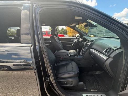 Used 2019 Ford Explorer Sport w/ Equipment Group 401A AWD/4WD image 43