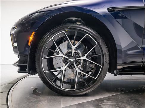 New 2026 Aston Martin DBX 707 image 4