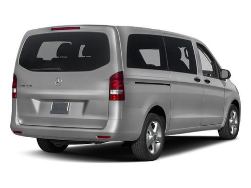Used 2018 Mercedes-Benz Metris Passenger image 2