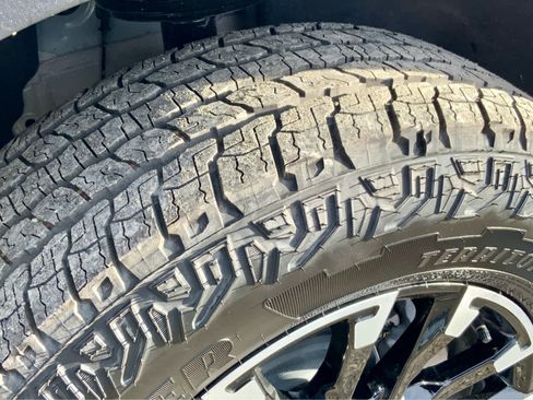 New 2026 Chevrolet Traverse Z71 w/ Enhanced Driving Package image 18