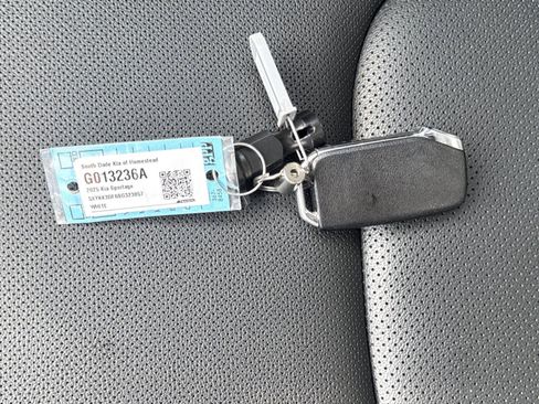 Used 2025 Kia Sportage SX FWD image 21