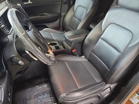 Used 2020 Kia Sportage S image 14