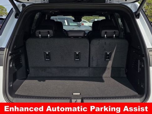 New 2026 Buick Enclave Avenir w/ Super Cruise Package FWD image 11