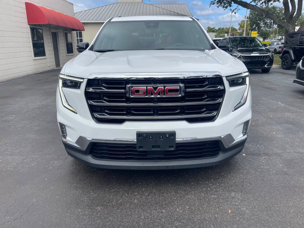 Used 2026 GMC Acadia Elevation w/ Elevation Premium Package AWD/4WD image 9