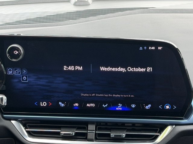 Used 2024 Chevrolet Equinox EV LT FWD image 10