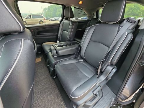 Used 2024 Honda Odyssey Elite image 23
