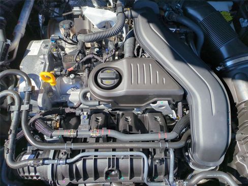 New 2026 Volkswagen Taos SE image 20