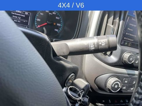 Used 2022 Chevrolet Colorado LT w/ Safety Package AWD/4WD image 27