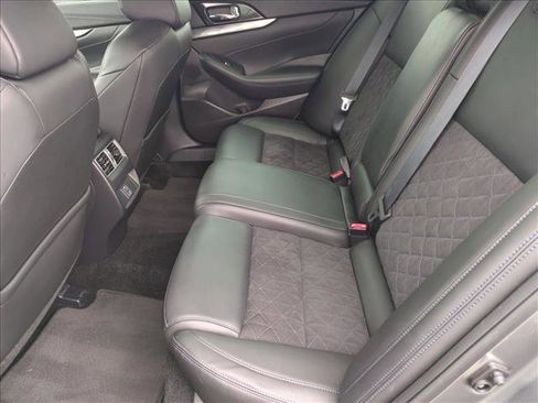 Used 2018 Nissan Maxima SR w/ Midnight Edition image 19