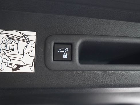 Used 2021 Toyota Sienna Platinum AWD/4WD image 18