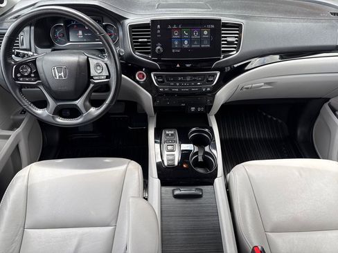 Used 2022 Honda Pilot Touring image 12