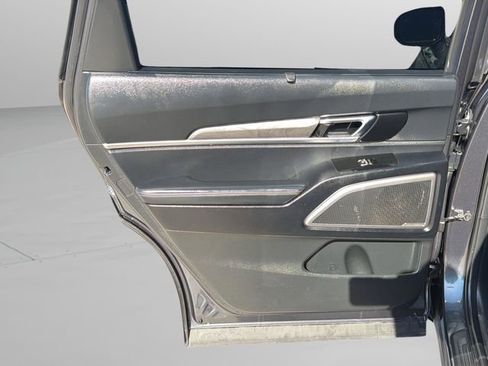Used 2024 Kia Telluride EX X-Line image 16