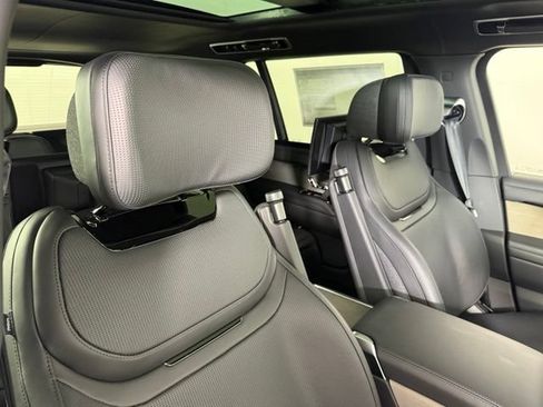 New 2026 Land Rover Range Rover SV AWD/4WD image 33