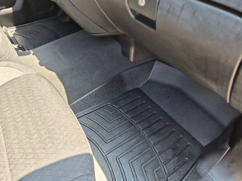 Used 2022 Chevrolet Silverado 1500 Custom RWD image 40