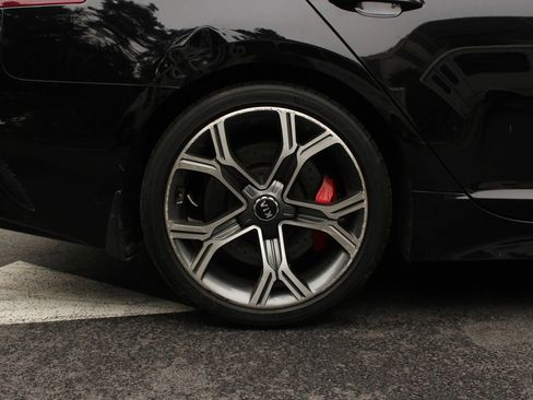 Used 2018 Kia Stinger GT2 image 5