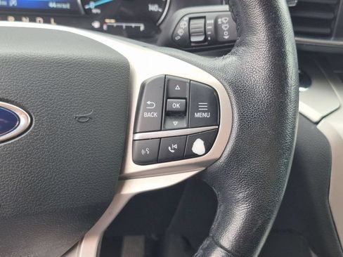 Used 2021 Ford Explorer XLT w/ Equipment Group 202A AWD/4WD image 20