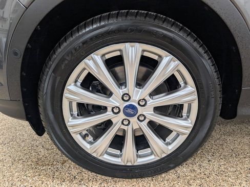 Used 2017 Ford Escape Titanium w/ Canadian Touring Package AWD/4WD image 22