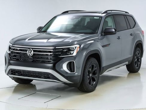 New 2026 Volkswagen Atlas Peak Edition image 40