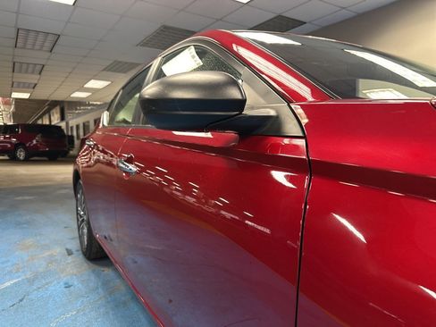 Used 2025 Nissan Altima 2.5 SV image 4