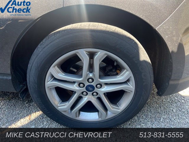 Used 2018 Ford Edge Titanium w/ Technology Package FWD image 6